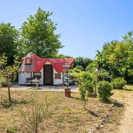 Semesterbostad Little Castle By Interhome *