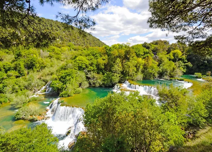 Little Castle By Interhome בית נופש סקארדין